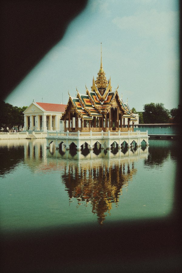Floating pavilion reflected in a still lake, Bangkok